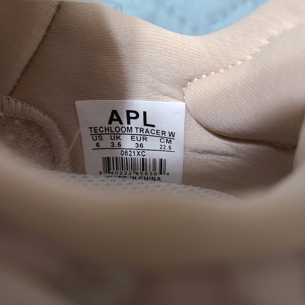 APL TechLoom Tracer Sneakers Beach Almond Size 6 Lightweight - Picture 10 of 16